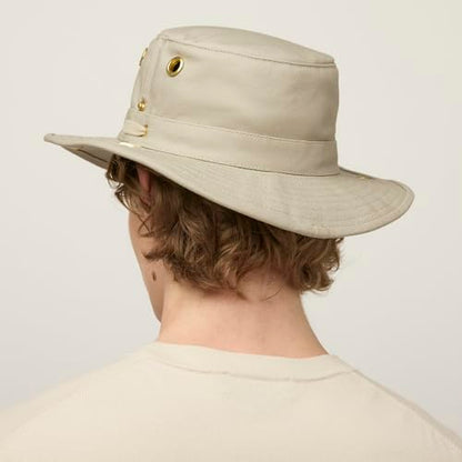 T3 Classic - color: Khaki, size: 7