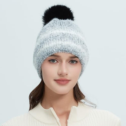 Women‘s Slouchy Knitted Beanie with Pom - Fleece Lined, Ribbed Cap with Stripes - color: Black