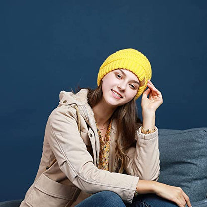 REDESS Women Winter Pom Pom Beanie Hat with Warm Fleece Lined - color: Black