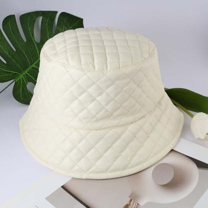 MILAKOO Warmly Quilted Bucket Hat for Women Men Rhombus-Grid Fisherman Cap Retro Plaid Puffer Hearwear - color: White