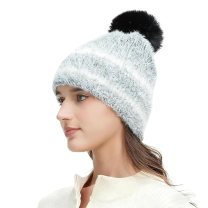 Women‘s Slouchy Knitted Beanie with Pom - Fleece Lined, Ribbed Cap with Stripes - color: Black