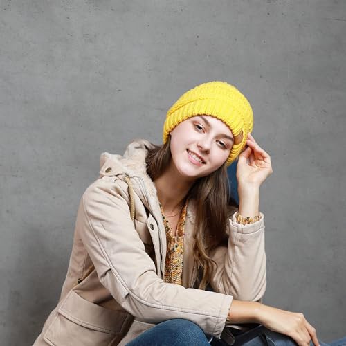 REDESS Women Winter Pom Pom Beanie Hat with Warm Fleece Lined - color: Black