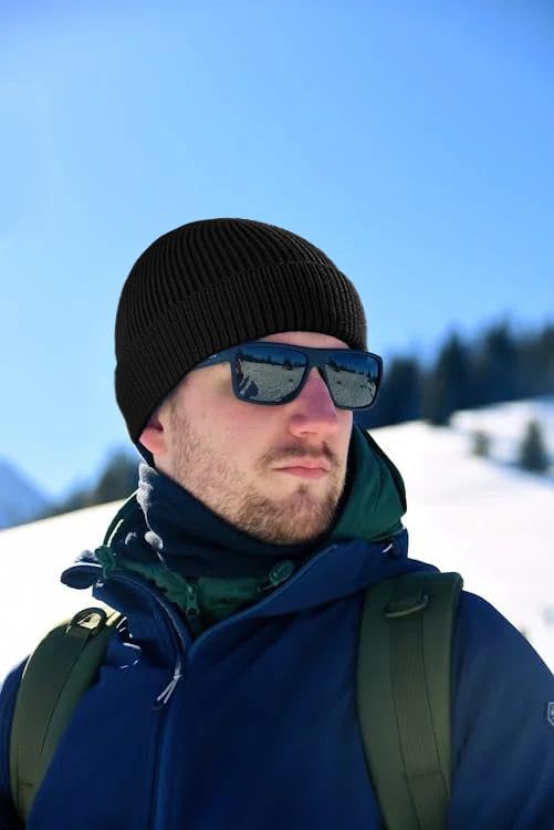 Beanie for Men Women Cuffed Thick Knitted Skull Cap Unisex Winter Hat - color: Black