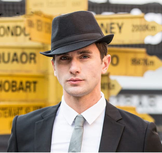 Men Warm Fedoras Felt Trilby Hat Vintage Panama with Short Brim Winter Bowler Outdoor British Jazz Costume Headwear - color: Black