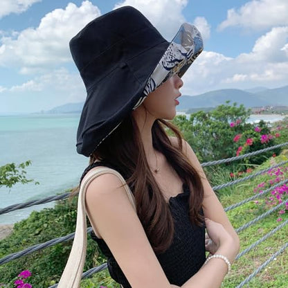 Women Wide Brim Sun Protection Hat Summer Fishing Hats - color: Black and Leaf Print