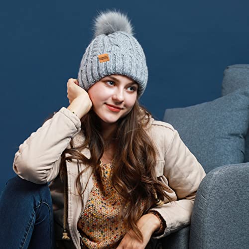 REDESS Women Winter Pompom Beanie Hat with Warm Fleece Lined Thick Slouchy Snow Knit Hat Skull Ski Cap - color: Oatmeal
