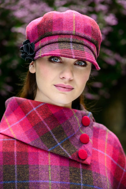 Newsboy Hat for Women's Cap 8 Panel Wool Made in Ireland - color: Red Plaid